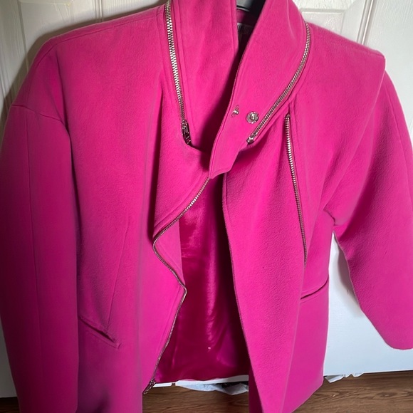 Jennifer Lopez pink jackets - Picture 2 of 12